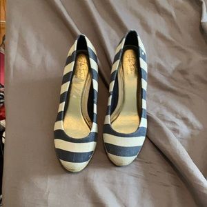 white and navy striped wedges